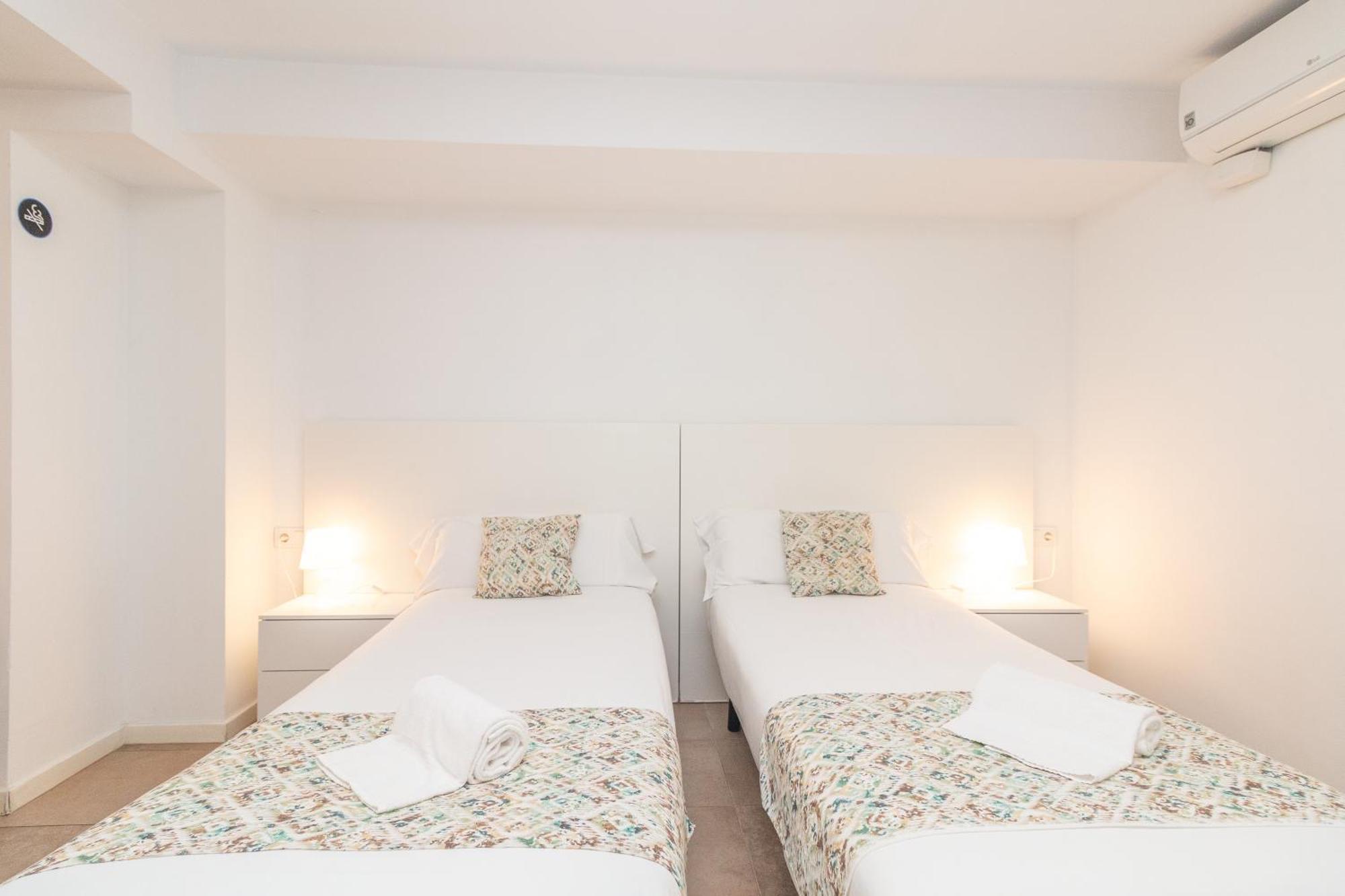 Bet Apartments - Abastos Valencia Luaran gambar